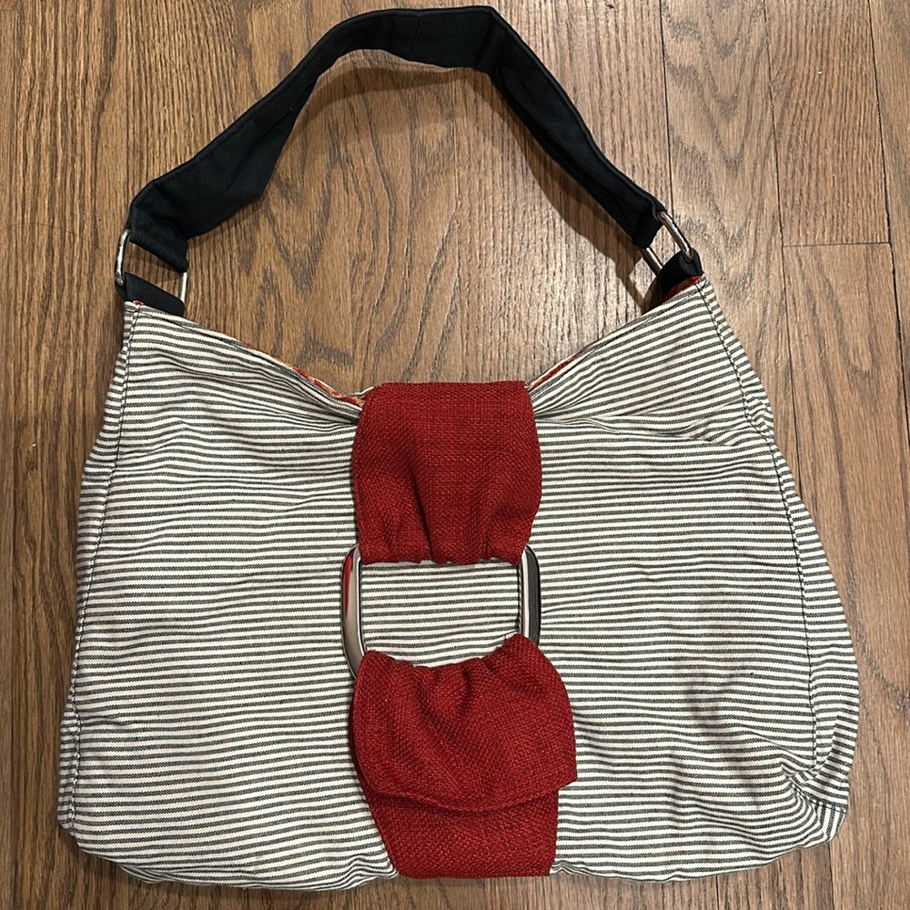Custom made reversible fabric purse by 1154 Lill Studio.